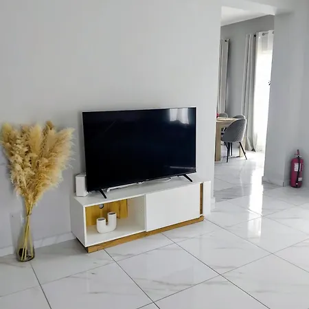 Anasa House